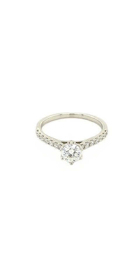 Vintage 18K White Gold Ring with Diamond